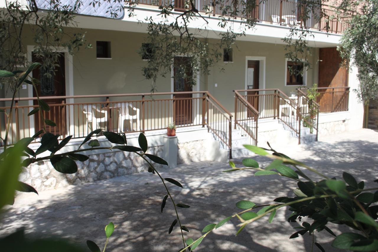 Aparthotel House Ekton à Pefkari Extérieur photo